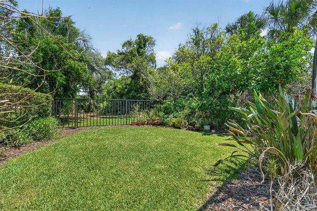 10 MONTERREY DRIVE, Palm Coast, FL 32137