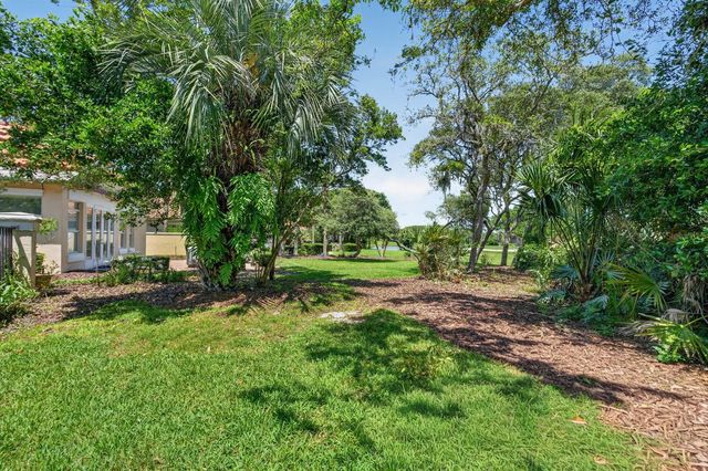 10 MONTERREY DRIVE, Palm Coast, FL 32137