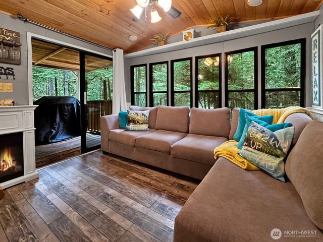 160 3 Big River Boulevard E, Deming, WA 98244