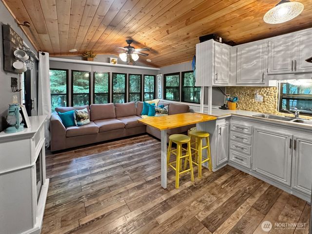 160 3 Big River Boulevard E, Deming, WA 98244