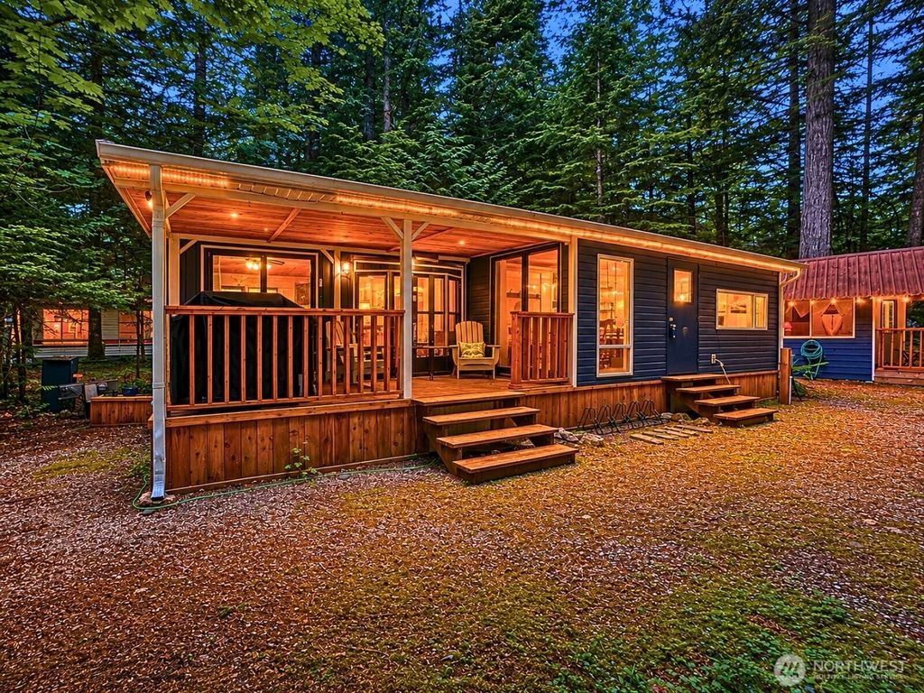 160 3 Big River Boulevard E, Deming, WA 98244