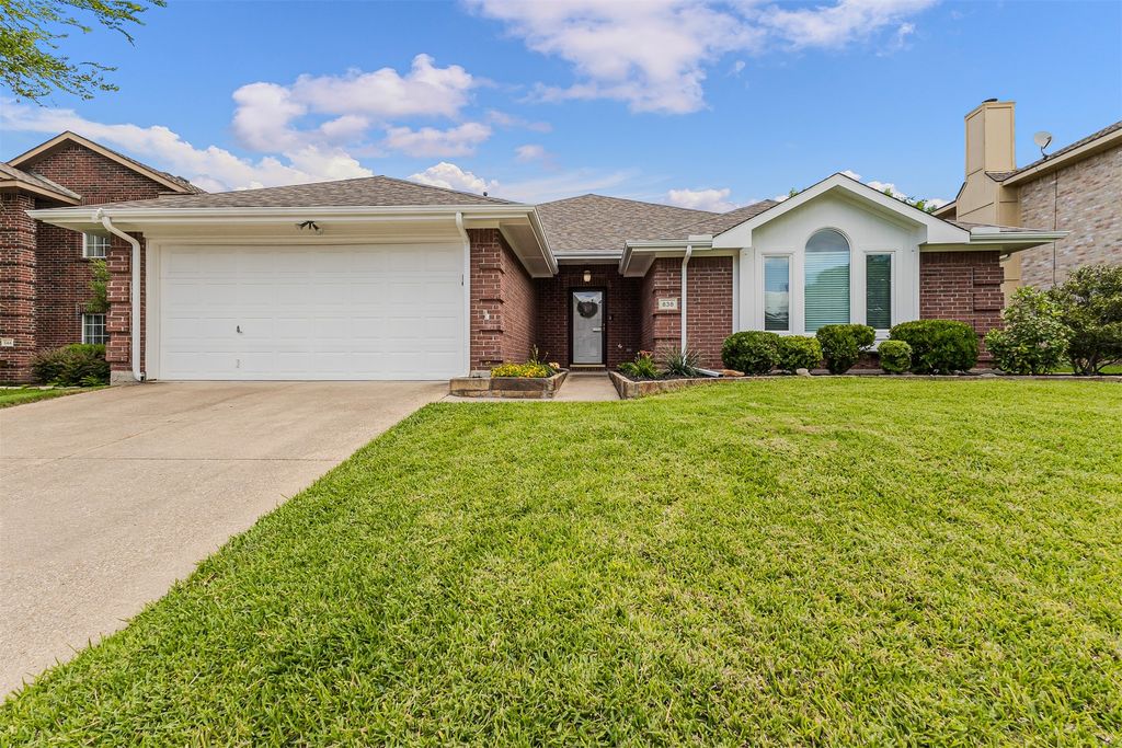 838 Oak Hollow Lane, Rockwall, TX 75087