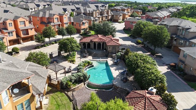 7310 Venice Drive 4, Grand Prairie, TX 75054