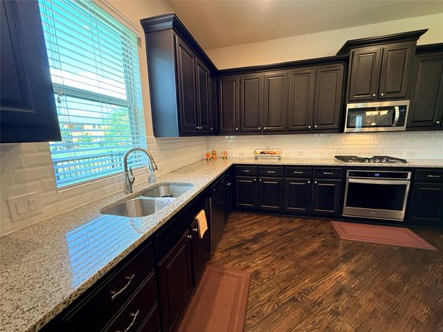7310 Venice Drive 4, Grand Prairie, TX 75054