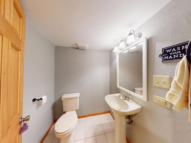 263 S Collins Street, South Elgin, IL 60177