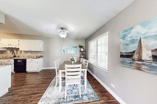 263 S Collins Street, South Elgin, IL 60177