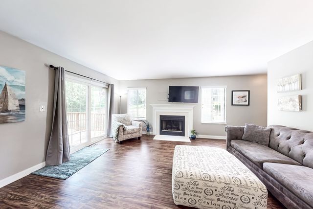 263 S Collins Street, South Elgin, IL 60177