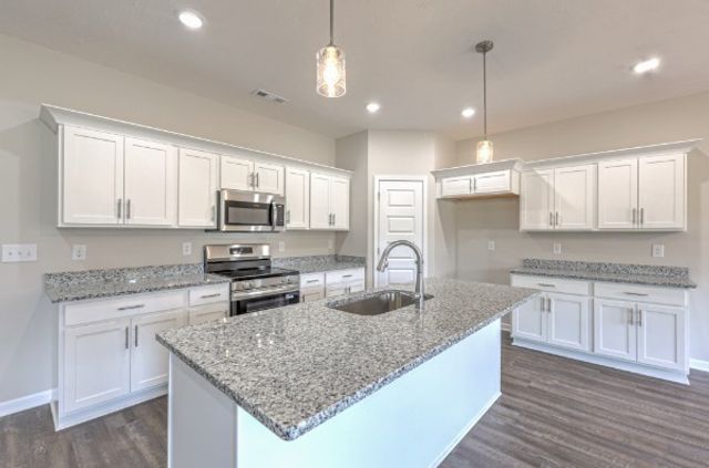 21 Bartow St, Decherd, TN 37324