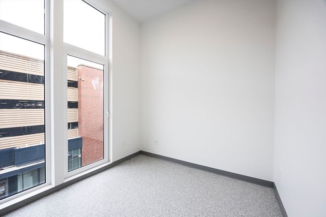 80 Middlesex St 306, Lowell, MA 01852