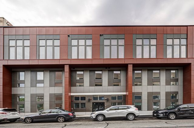 80 Middlesex St 306, Lowell, MA 01852