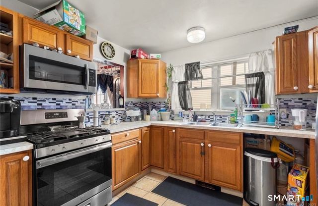 13 Button Street, New Haven, CT 06519