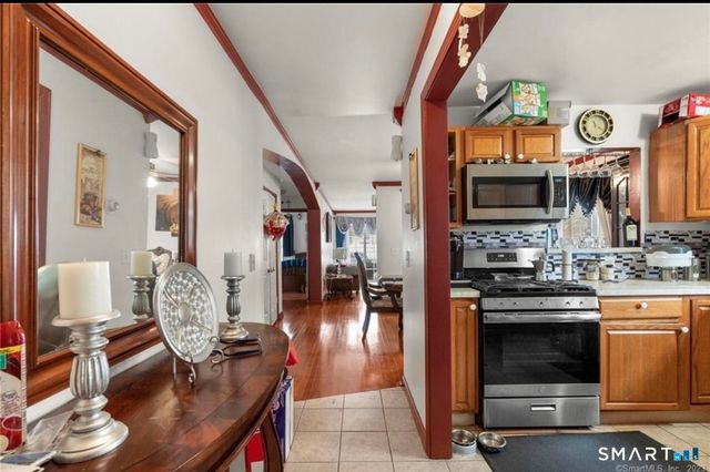 13 Button Street, New Haven, CT 06519