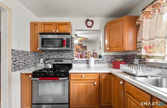 13 Button Street, New Haven, CT 06519