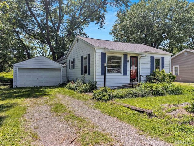 26 Fairway Drive, Fairview Heights, IL 62208