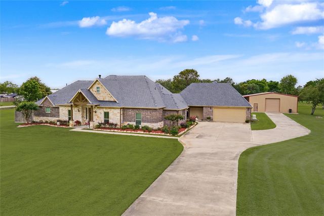 8550 Avenue L, Santa Fe, TX 77510