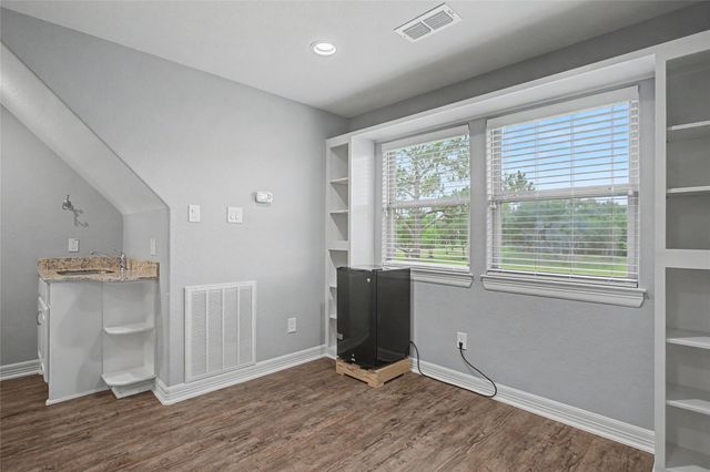 8550 Avenue L, Santa Fe, TX 77510