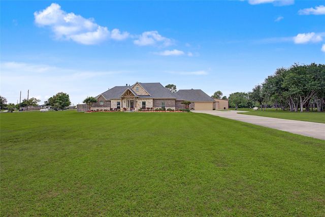 8550 Avenue L, Santa Fe, TX 77510