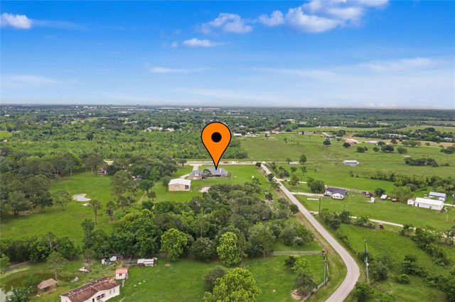 8550 Avenue L, Santa Fe, TX 77510