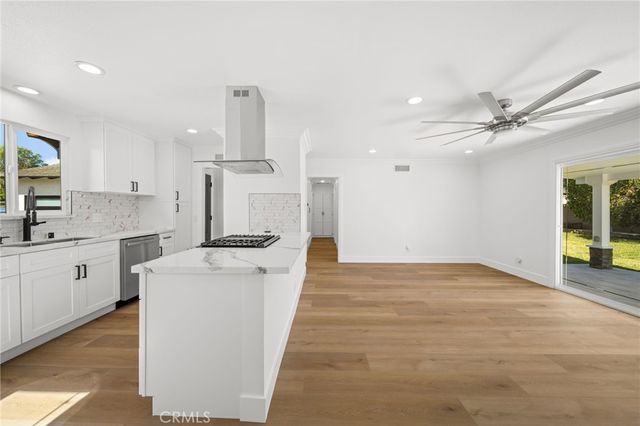 11744 Hollyview, La Mirada, CA 90638