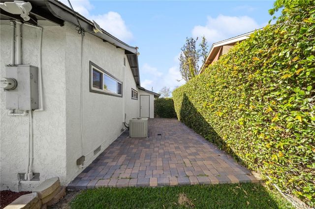 11744 Hollyview, La Mirada, CA 90638