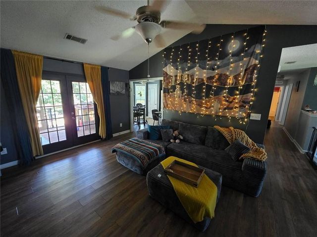 18 J & J Drive, Lavonia, GA 30553