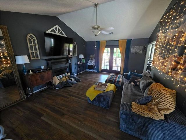 18 J & J Drive, Lavonia, GA 30553