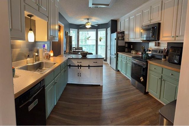 18 J & J Drive, Lavonia, GA 30553