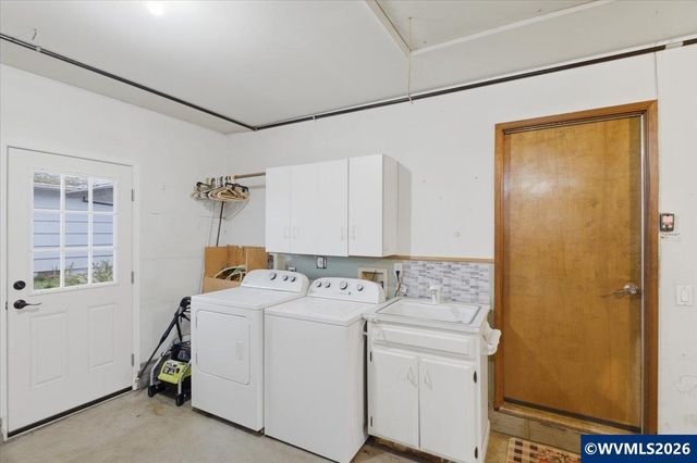 12432 SW King George Dr, King City, OR 97224