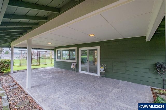 12432 SW King George Dr, King City, OR 97224