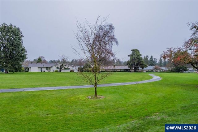 12432 SW King George Dr, King City, OR 97224