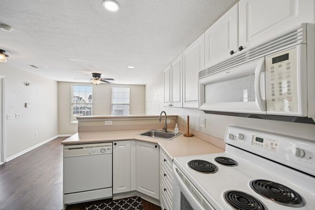 6395 Nottinghill Trail Drive, Canal Winchester, OH 43110