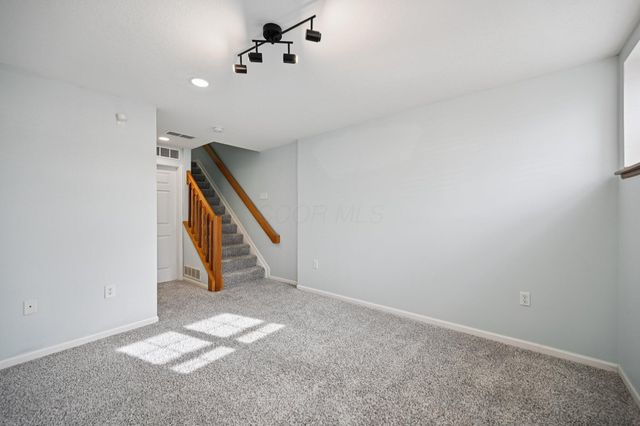 6395 Nottinghill Trail Drive, Canal Winchester, OH 43110