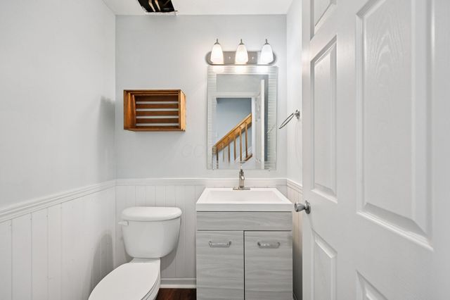 6395 Nottinghill Trail Drive, Canal Winchester, OH 43110