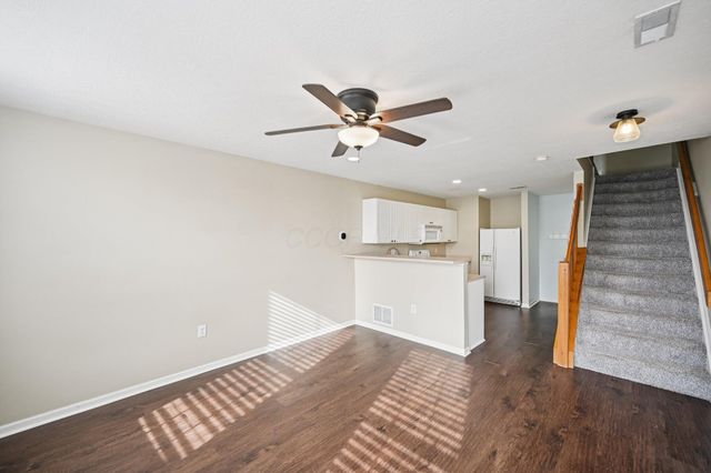 6395 Nottinghill Trail Drive, Canal Winchester, OH 43110