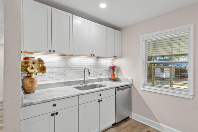 135 Moriarty Street, Fort Walton Beach, FL 32548