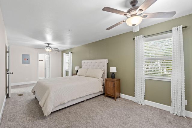 135 Moriarty Street, Fort Walton Beach, FL 32548