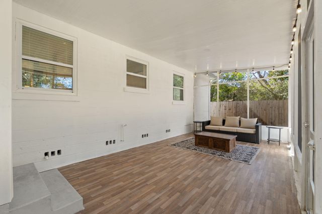 135 Moriarty Street, Fort Walton Beach, FL 32548