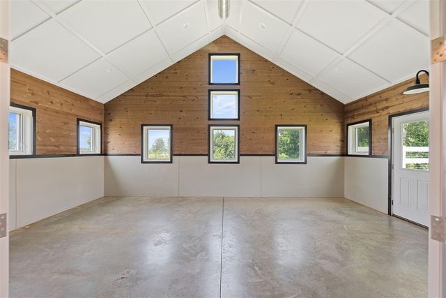 15337 Pardee Road, Galien, MI 49113