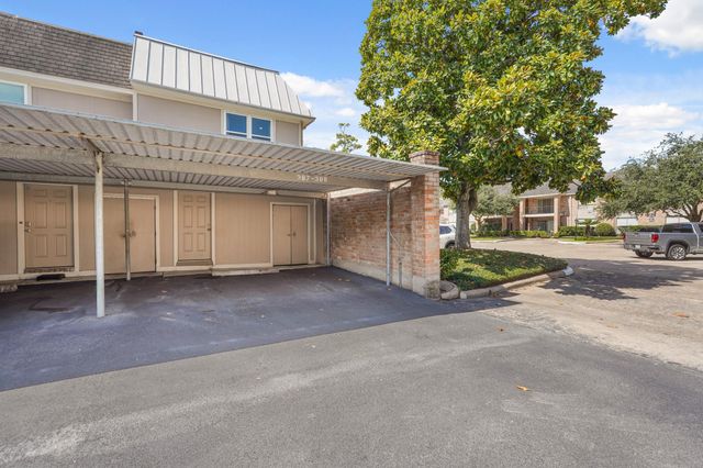 2236 S Piney Point Road 101, Houston, TX 77063