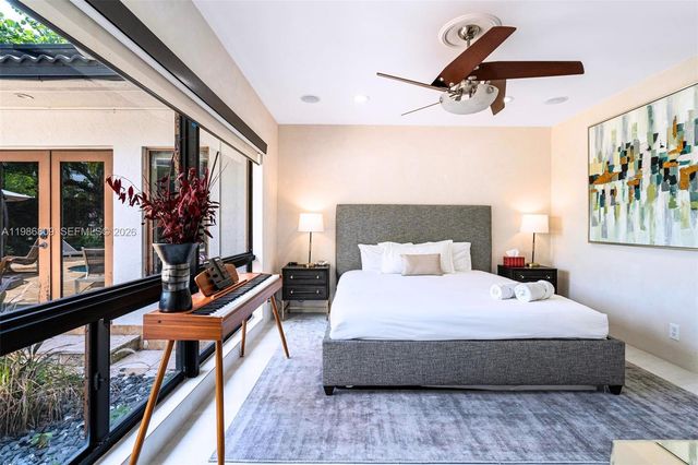 1675 Coral Gardens Dr, Wilton Manors, FL 33334