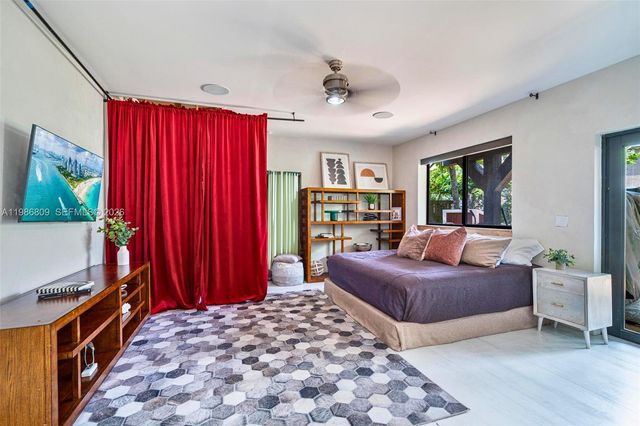 1675 Coral Gardens Dr, Wilton Manors, FL 33334