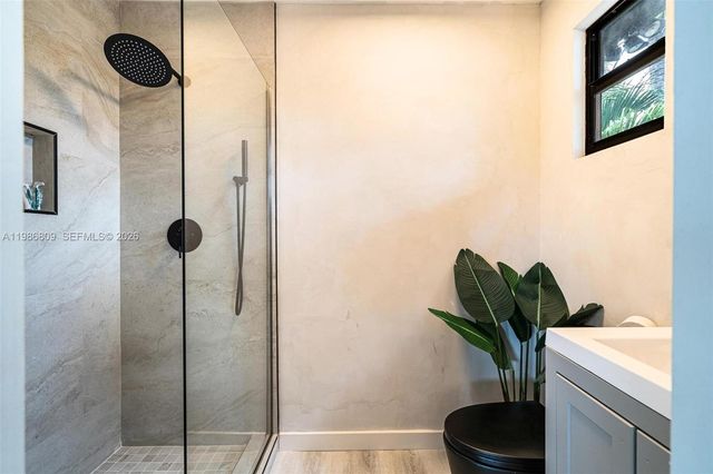 1675 Coral Gardens Dr, Wilton Manors, FL 33334