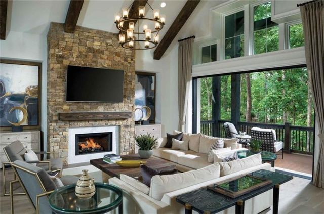 208 Lake Pointe Drive, Gainesville, GA 30506
