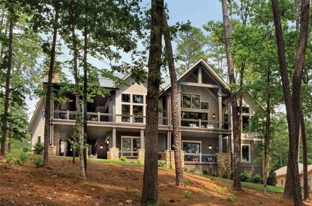 208 Lake Pointe Drive, Gainesville, GA 30506