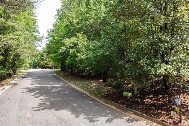 208 Lake Pointe Drive, Gainesville, GA 30506