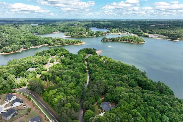 208 Lake Pointe Drive, Gainesville, GA 30506