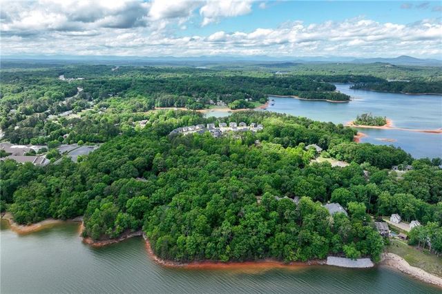 208 Lake Pointe Drive, Gainesville, GA 30506