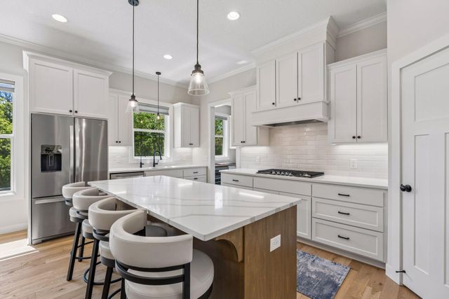 5525 Eden Prairie Road, Minnetonka, MN 55345