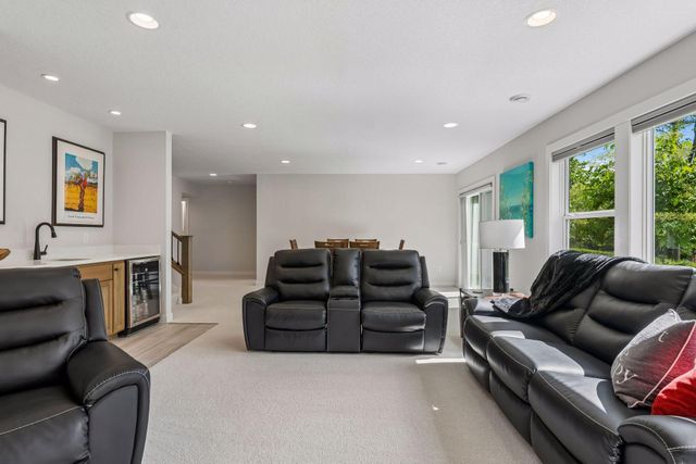 5525 Eden Prairie Road, Minnetonka, MN 55345