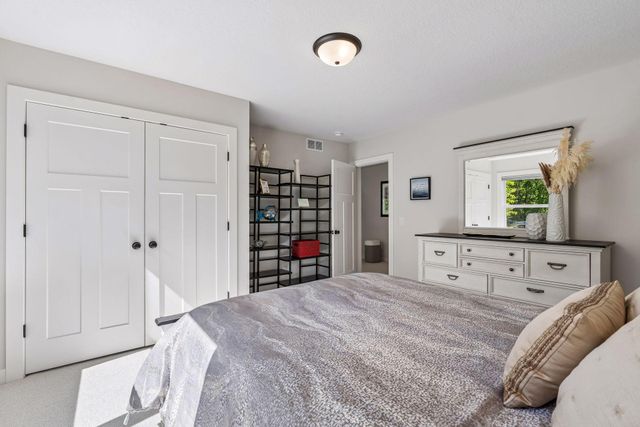 5525 Eden Prairie Road, Minnetonka, MN 55345